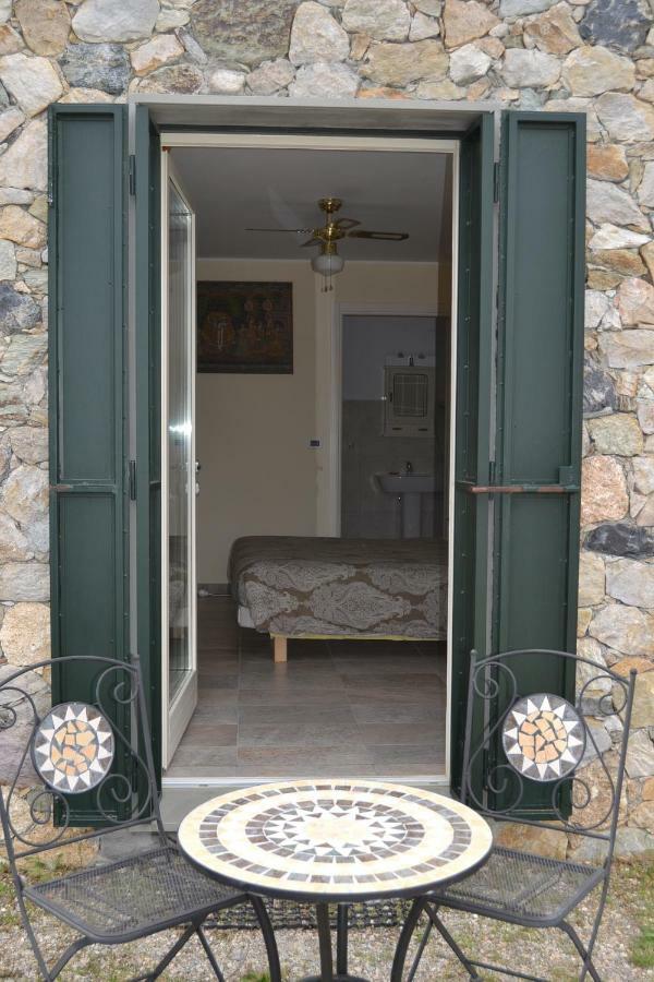 Joie De Vivre Bed and Breakfast Calice Ligure Exteriör bild
